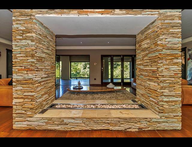 15 BEDROOM HOTEL FOR SALE IN WATERFALL